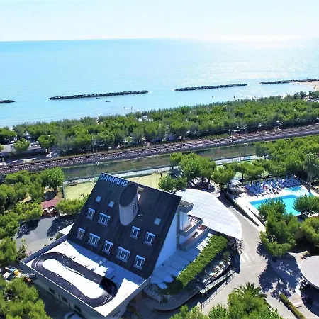 아파트 Attractive In With Terrace